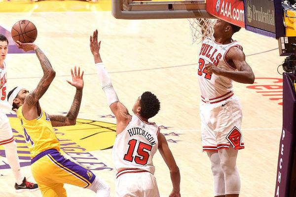 塞媒：約基奇給瓦蘭打了電話 說服他繼續征戰NBA