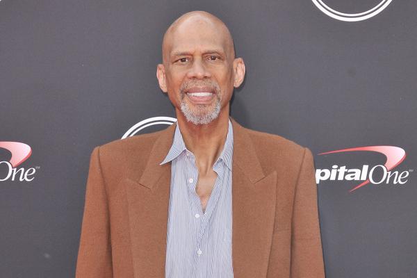NBA近45年僅6人在25歲及以下單賽季入選最佳陣容+奪冠 杰倫威在列
