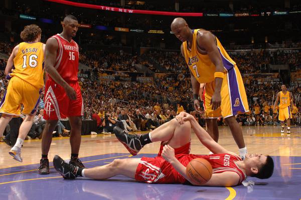 明眸皓齒??WNBA新科狀元佩奇參加達拉斯飛翼新聞發布會