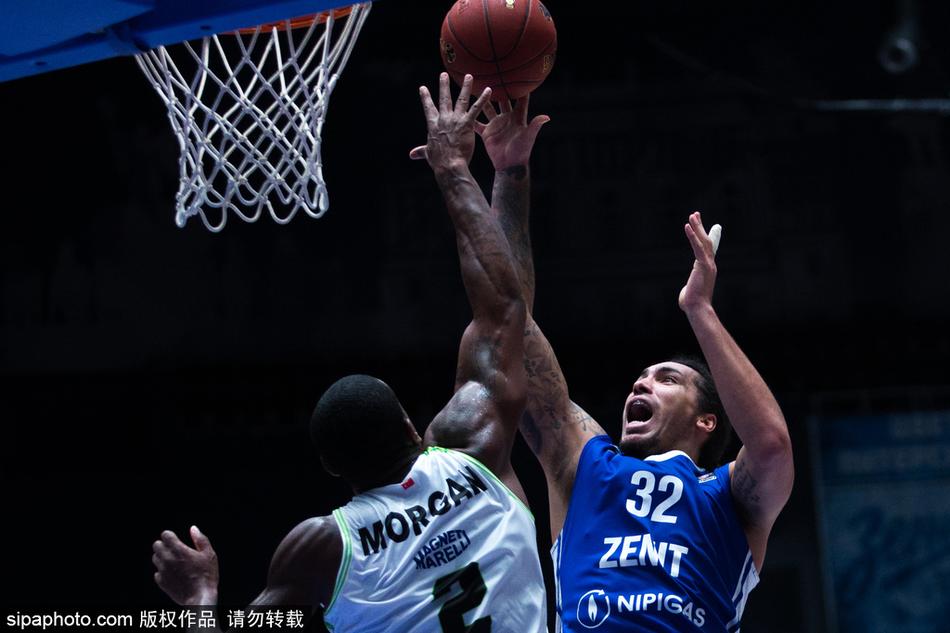 攻防靠譜！胡金秋7中4貢獻12分3板1斷1帽 罰球5中4
